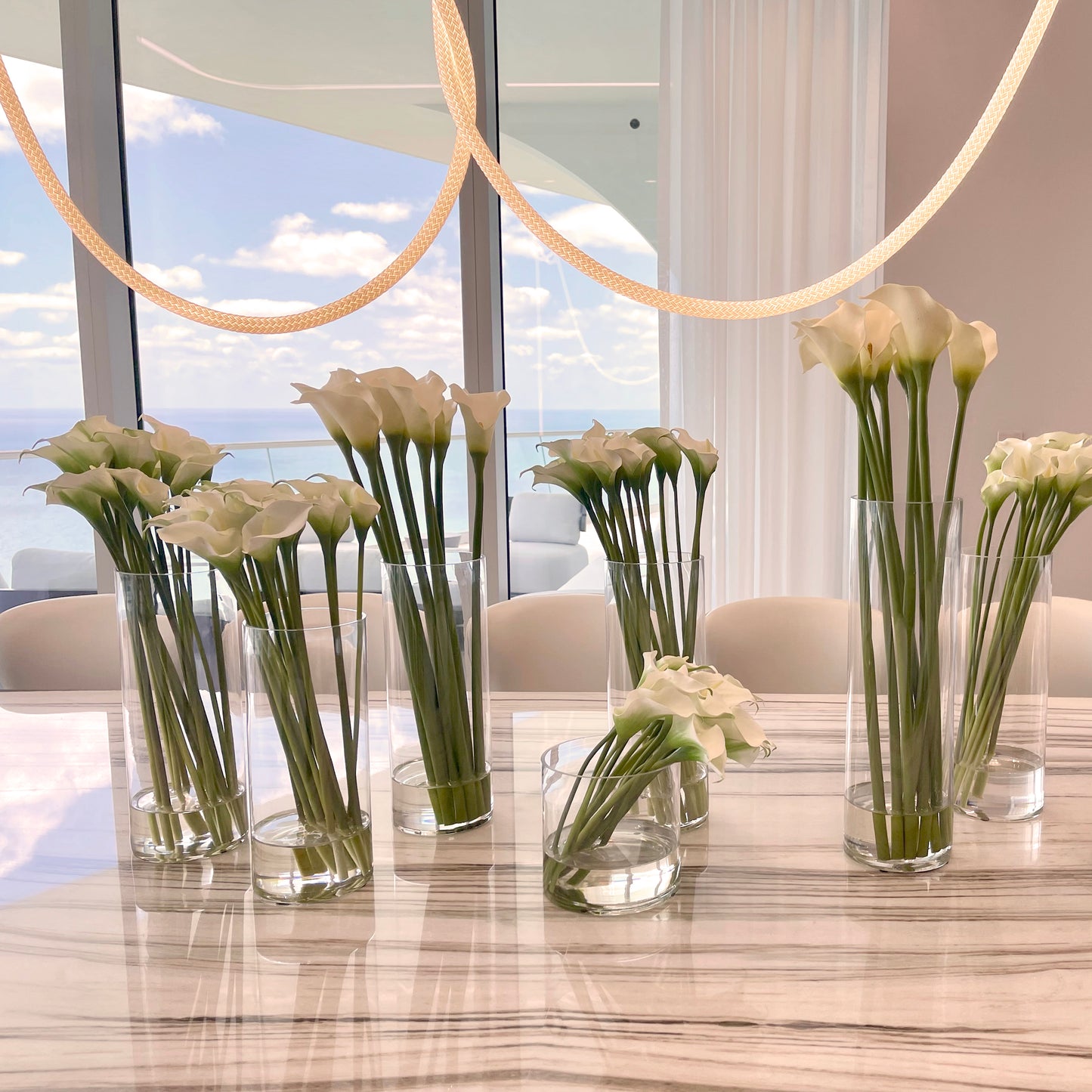 White Callas Cylinder